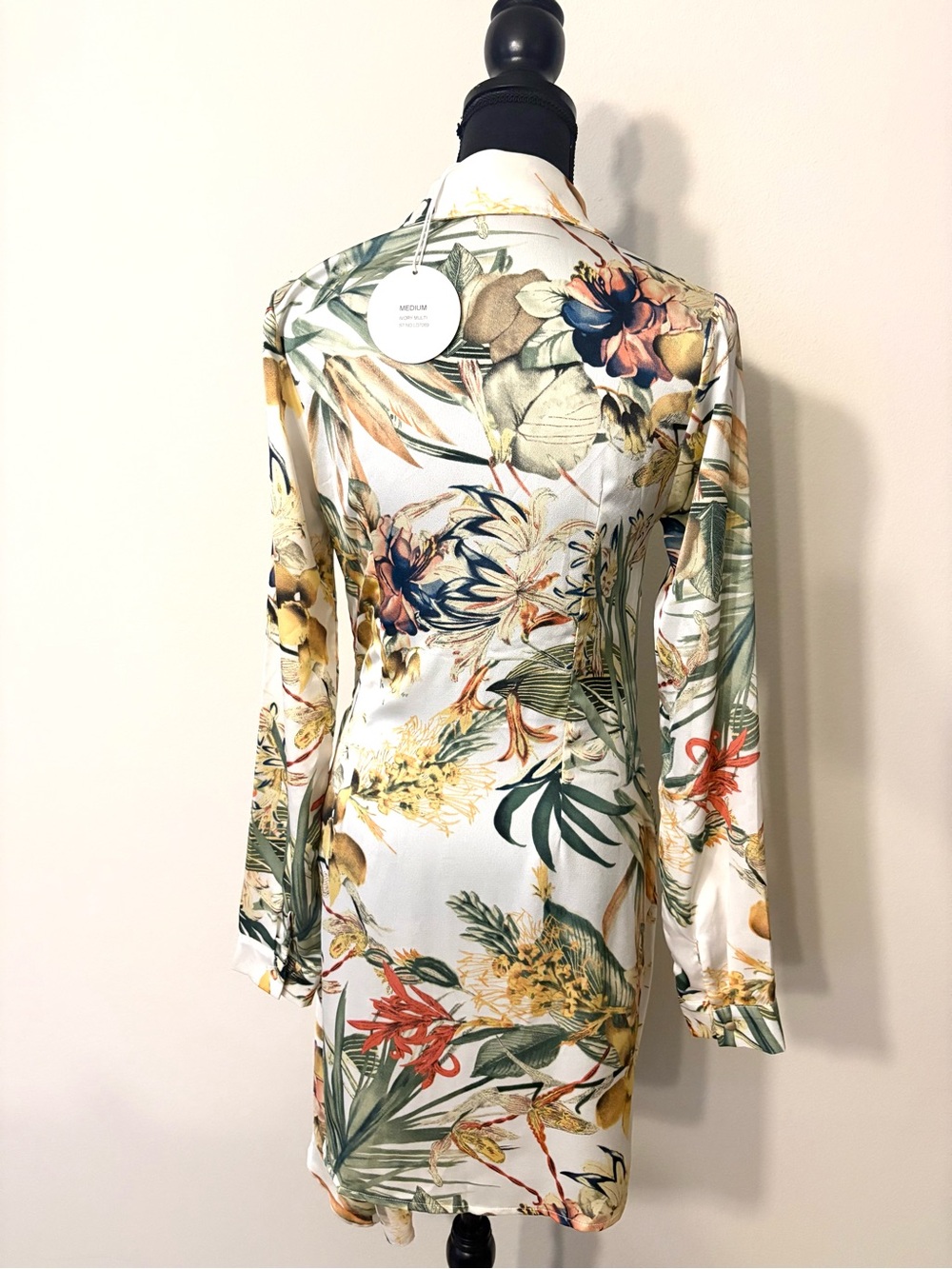 Floral Wrap Tunic Dress in size Medium - Picture 3 of 7